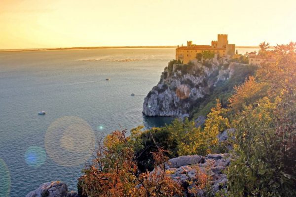 duino-aurisina-castello-autunno-mare